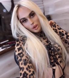 Проститутка Киева Ева - трансдевушка , с 1 размером сисек