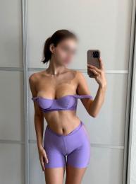 Повія Києва Анна, з 1 розміром грудей