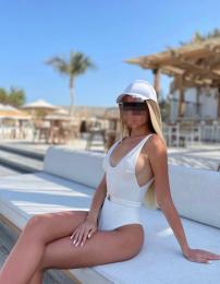 Повія Києва Кріс, з 1 розміром грудей