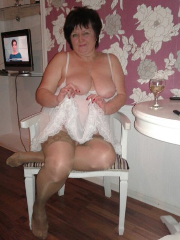 Проститутка Киева Нина Ивановна все вк, индивидуалка принимает у метро Дарница - большое фото