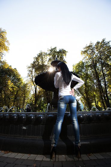 Проститутка Киева Лилия, с 3 размером груди - большое фото