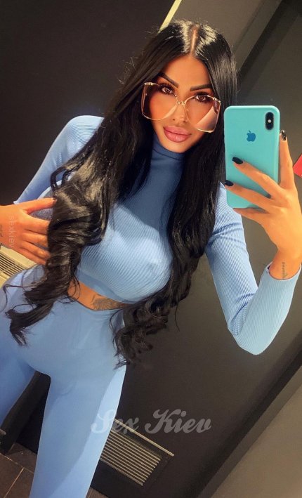 Проститутка Киева Маша НЕ САЛОН, индивидуалка обслуживает у метро Левобережная - большое фото