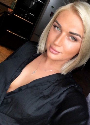 Проститутка Киева Аня, с 3 размером груди - большое фото