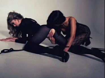 Проститутки Киева: Анастасия лежит - большое фото