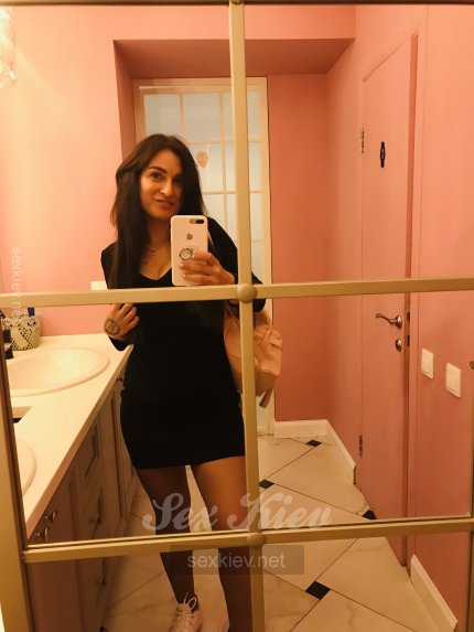 Проститутка Киева Alina , секс на улице Коновальца - большое фото