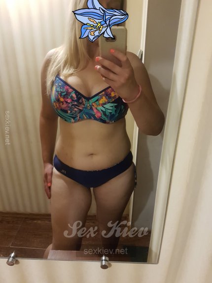 Проститутка Киева Тина, живет на улице проспект Победы - большое фото