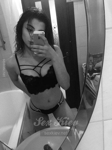 Проститутка Киева Анна, секс на улице Крещатик - большое фото