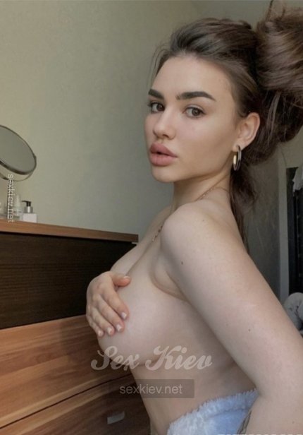 Проститутка Киева Катя, индивидуалка обслуживает у метро Черниговская - большое фото