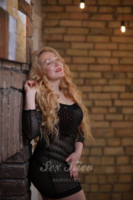 Проститутка Киева Джулия, путана блондинка - большое фото