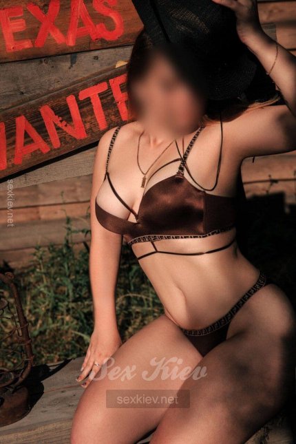 Проститутка Киева Эля, индивидуалка обслуживает у метро Вокзальная - большое фото