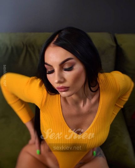 Проститутка Киева МИЯ, секс на улице перМихайловский - большое фото