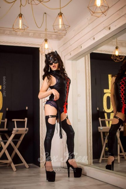 Проститутка Киева Карина Транс, работает на улице Бульвар Леси - большое фото