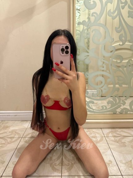 Проститутка Киева Лия , индивидуалка принимает у метро Почайна(Петровка) - большое фото