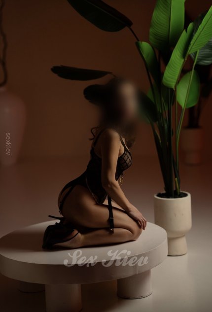 Проститутка Киева Виола. Умею ВСЁ, набрать по телефону 0**7970423 - большое фото