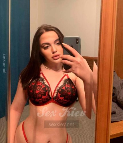 Проститутка Киева Лиля, с 2 размером сисек - большое фото