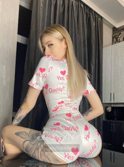 Проститутка Киева Эля, с 3 размером груди - большое фото