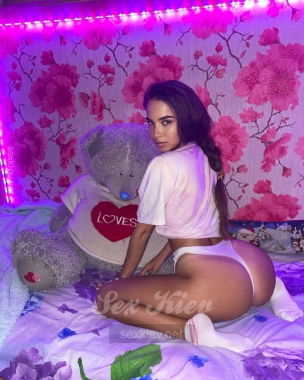 Проститутка Киева Эля, путана брюнетка - большое фото