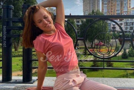 Проститутка Киева Даша, с 3 размером груди - большое фото