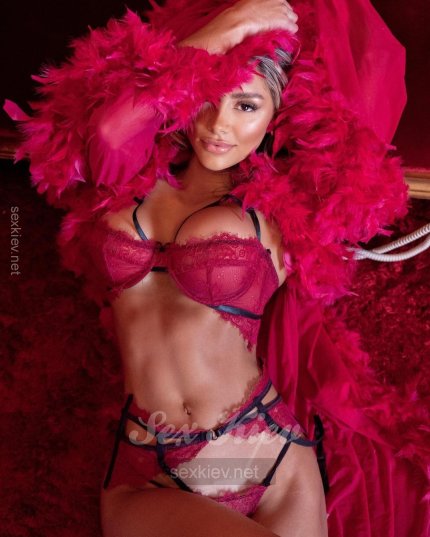 Проститутка Киева Адель нет, с 4 размером сисек - большое фото