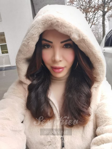 Проститутка Киева Аманда Транс голд, такие шлюхи на сайте за 5000 грн - большое фото