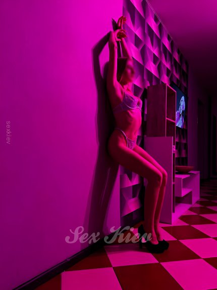 Проститутка Киева Емили, интим услуга