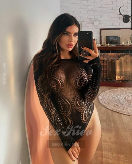 Проститутка Киева Соня, индивидуалка принимает у метро Площадь Украинских Героев(Льва Толстого) - большое фото