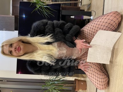 Проститутка Киева Виктория, путана блондинка - большое фото