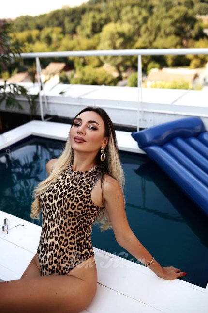 Проститутка Киева Катя, с 2 размером сисек - большое фото