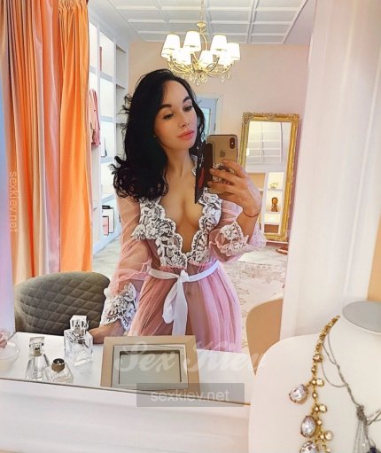 Проститутка Киева Велла, путана брюнетка - большое фото