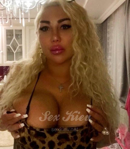 Проститутка Киева Валерия, такие шлюхи тут по 4000 грн - большое фото
