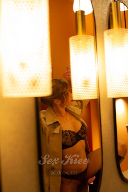 Проститутка Киева Milena, с 3 размером - большое фото