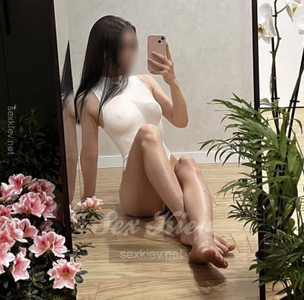 Проститутка Киева Арина, возрастом 19 лет - большое фото