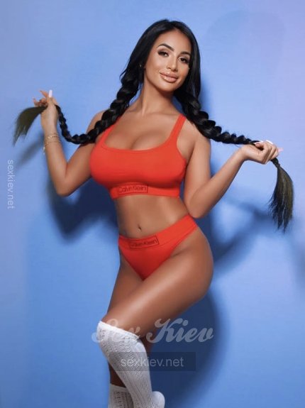 Проститутка Киева Кира, индивидуалка принимает у метро Берестейская - большое фото