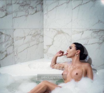 Проститутка Киева ЭЛЯ (ТРАНС ЛЕДИ), живет на улице Евгения Коновальца - большое фото