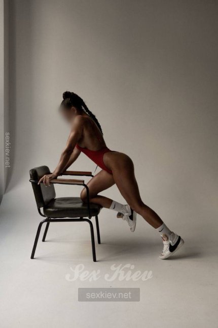 Проститутка Киева Кристина, с 2 размером сисек - большое фото