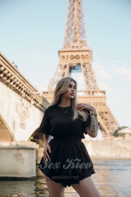 Проститутка Киева Николь, с 3 размером сисек - большое фото