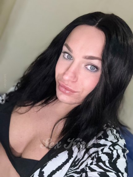Проститутка Киева Эвелина транс, интим услуга 