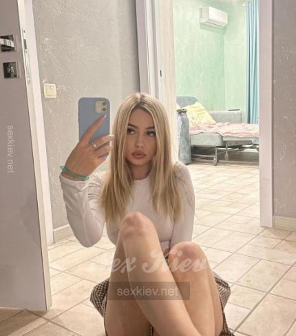 Проститутка Киева Милана, индивидуалка обслуживает у метро Вокзальная - большое фото