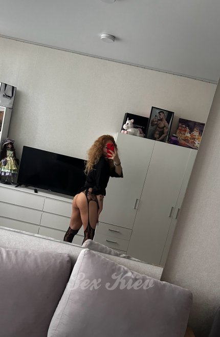 Проститутка Киева Kira (Транс), работает на улице Саксаганского - большое фото