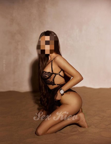 Проститутка Киева Александра, с 2 размером груди - большое фото