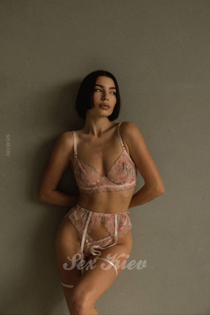 Проститутка Киева Эни, с 3 размером груди - большое фото