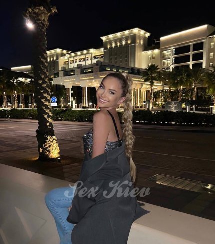 Проститутка Киева Полина, с 3 размером - большое фото