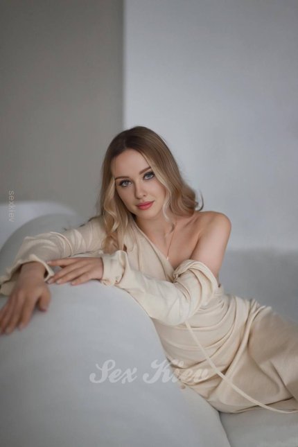 Проститутка Киева Юлия , шлюха блондинка - большое фото