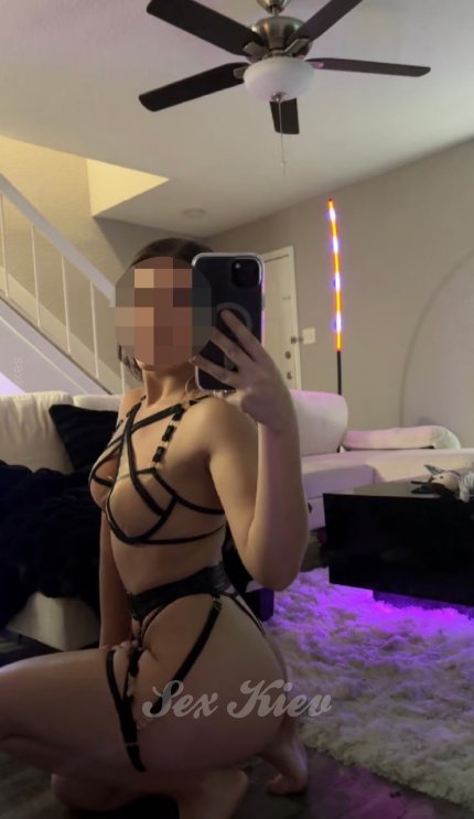 Проститутка Киева Виктория, с 2 размером сисек - большое фото