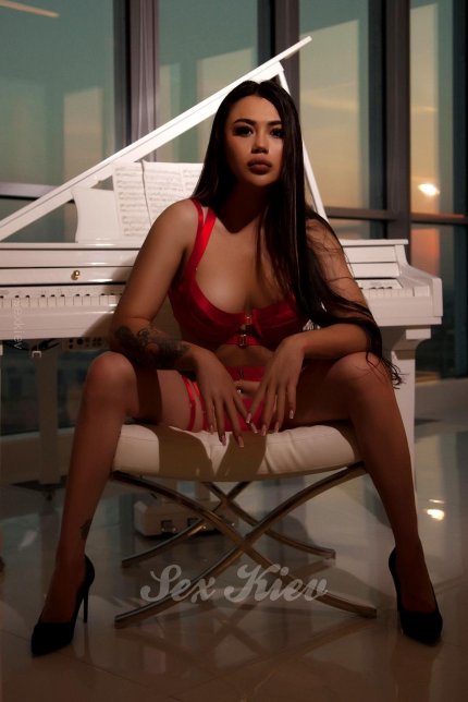 Проститутка Киева ВИРТ ПРОДАЖА ВИДЕО , эта инди брюнетка - большое фото