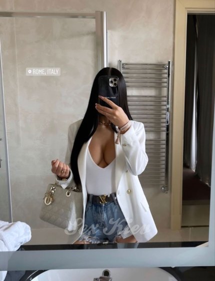 Проститутка Киева Эмма, с 2 размером груди - большое фото