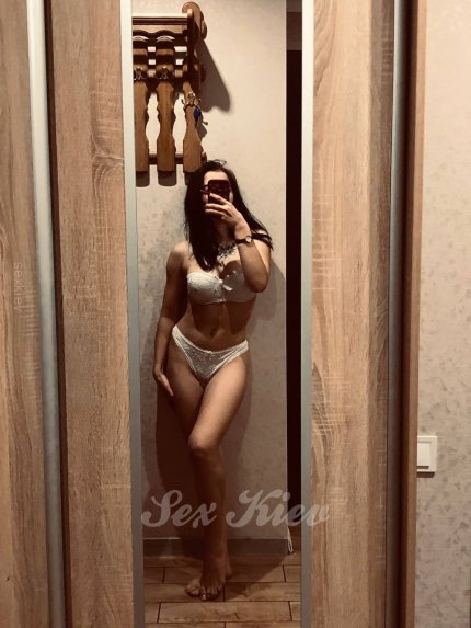 Проститутка Киева Машуля, секс на улице бульвар Леси Українки - большое фото