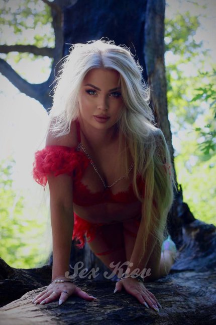 Проститутка Киева Ангелина, индивидуалка обслуживает у метро Площадь независимости - большое фото