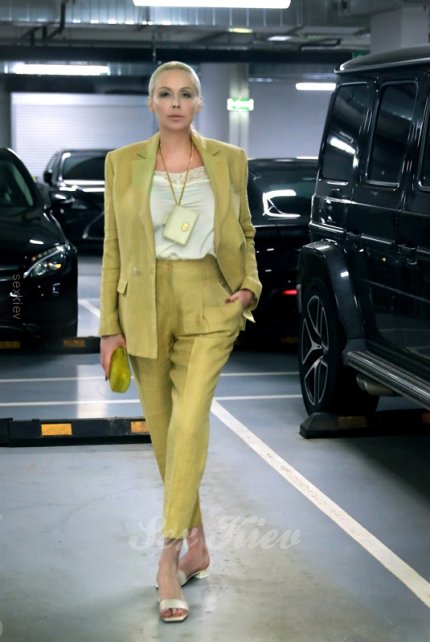 Проститутка Киева Виолетта, такие путаны тут по 2000 грн в час - большое фото