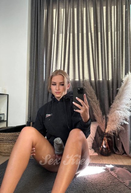 Проститутка Киева Рената, набрать по телефону 0**4138942 - большое фото